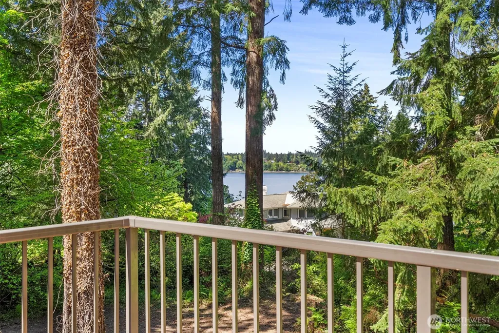 6753 Bellevista Place NW Olympia WA 98502