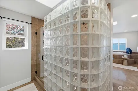 17714 SE 40th Place Bellevue WA 98008