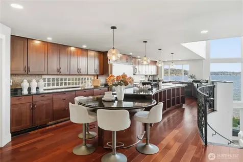 17714 SE 40th Place Bellevue WA 98008
