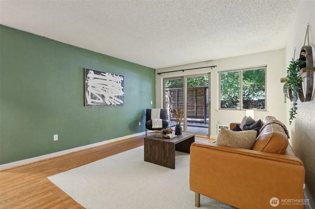 275 W Roy Street Seattle WA 98119