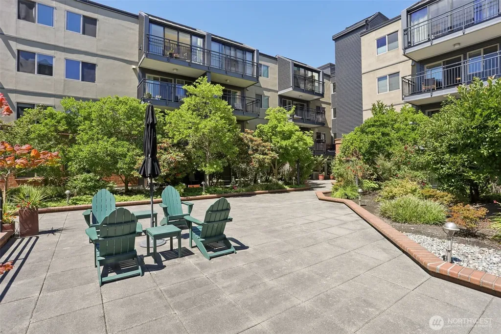 275 W Roy Street Seattle WA 98119