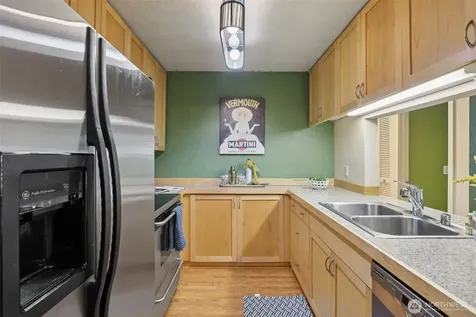 275 W Roy Street Seattle WA 98119