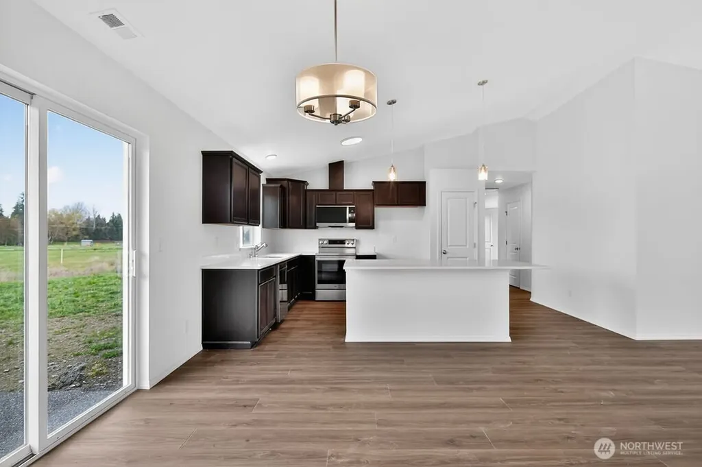 72 Lange Lane Sequim WA 98382