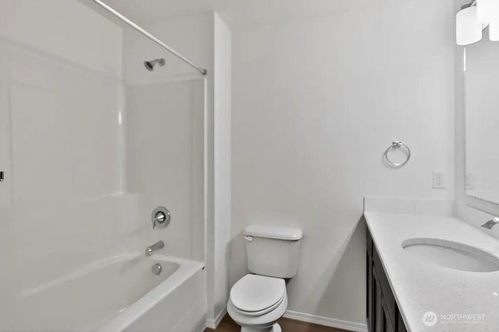 72 Lange Lane Sequim WA 98382