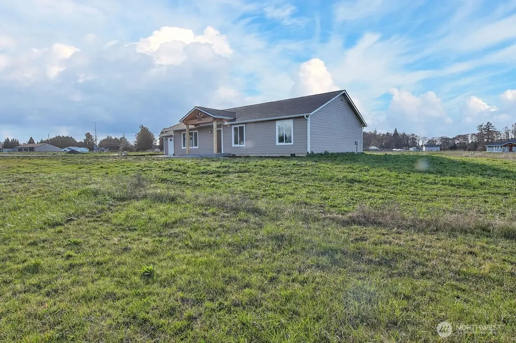 72 Lange Lane Sequim WA 98382