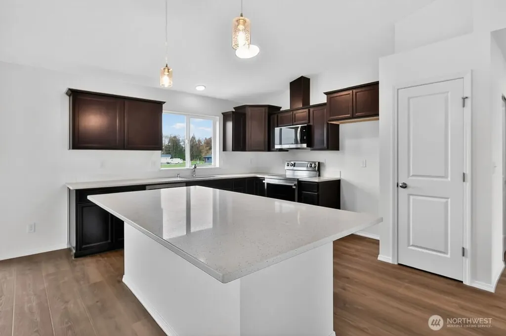 72 Lange Lane Sequim WA 98382