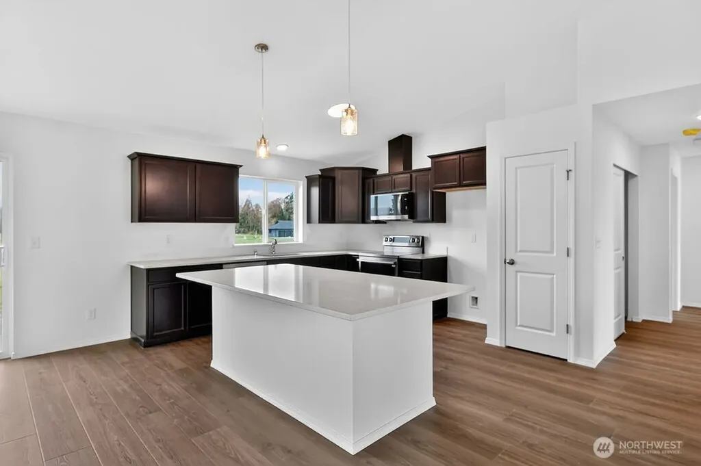 72 Lange Lane Sequim WA 98382