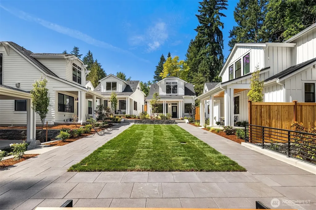 13472 NE 112th Place Redmond WA 98052