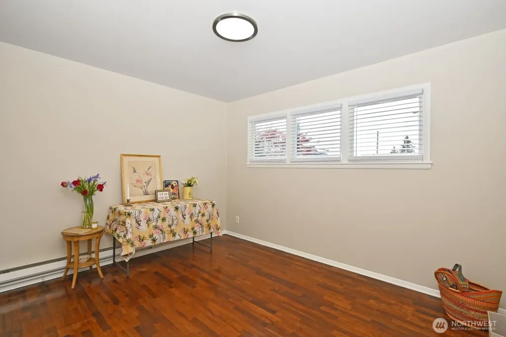9328 31st Avenue SW Seattle WA 98126