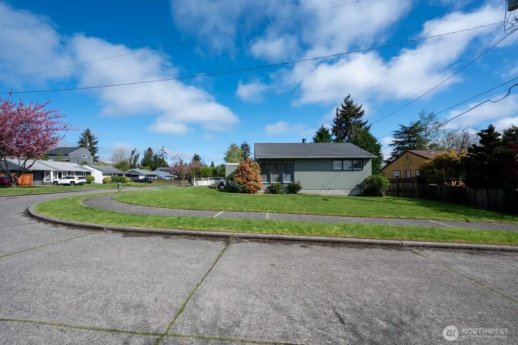 9328 31st Avenue SW Seattle WA 98126