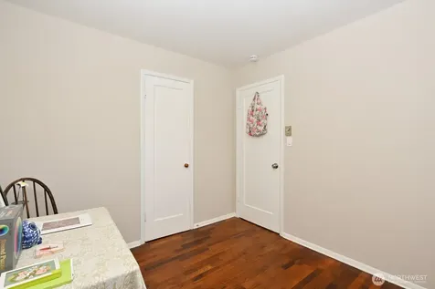 9328 31st Avenue SW Seattle WA 98126