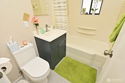 9328 31st Avenue SW Seattle WA 98126