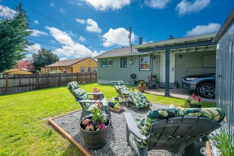 9328 31st Avenue SW Seattle WA 98126