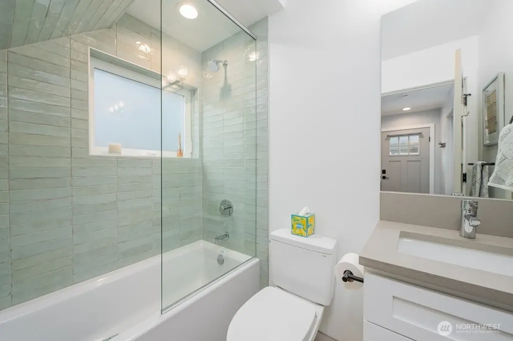 3015 61st Avenue SW Seattle WA 98116