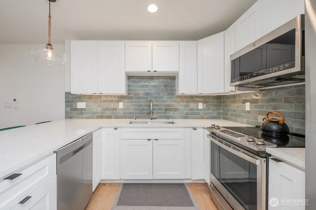 3015 61st Avenue SW Seattle WA 98116