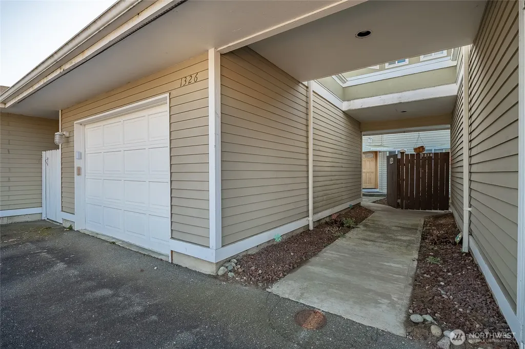 1326 4th Street Blaine WA 98230