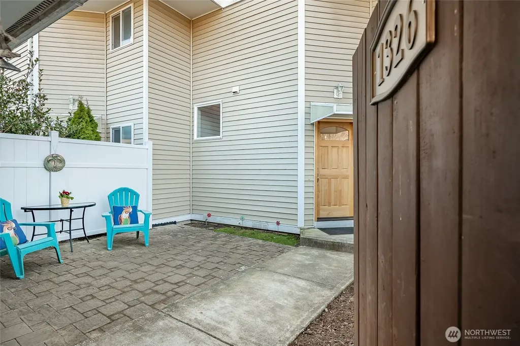 1326 4th Street Blaine WA 98230