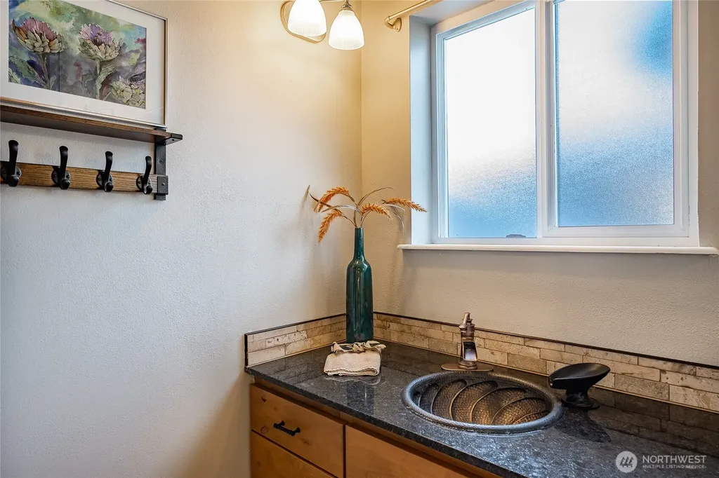 1326 4th Street Blaine WA 98230