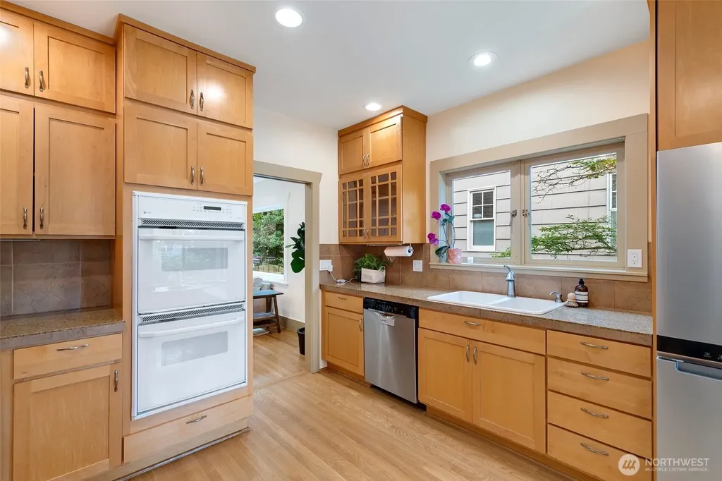 1843 41st Avenue E Seattle WA 98112