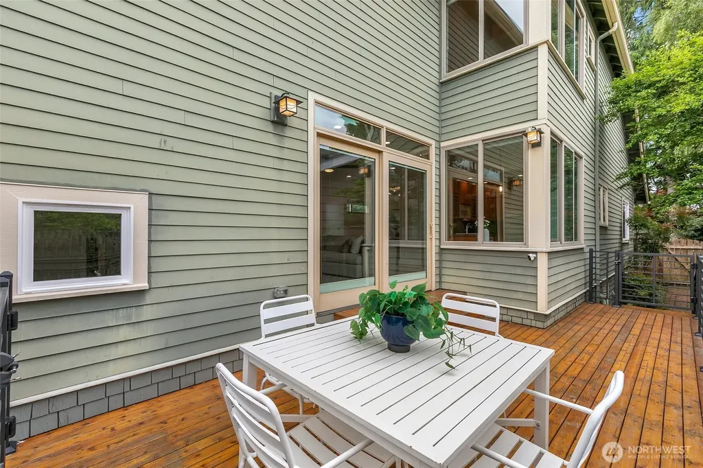 1843 41st Avenue E Seattle WA 98112