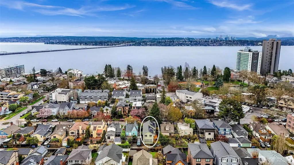 1843 41st Avenue E Seattle WA 98112