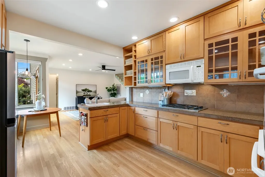 1843 41st Avenue E Seattle WA 98112