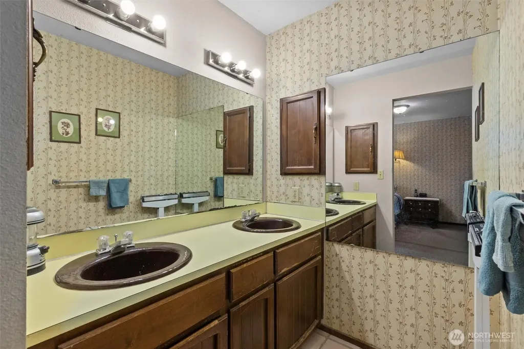 12828 314th Avenue NE Duvall WA 98019