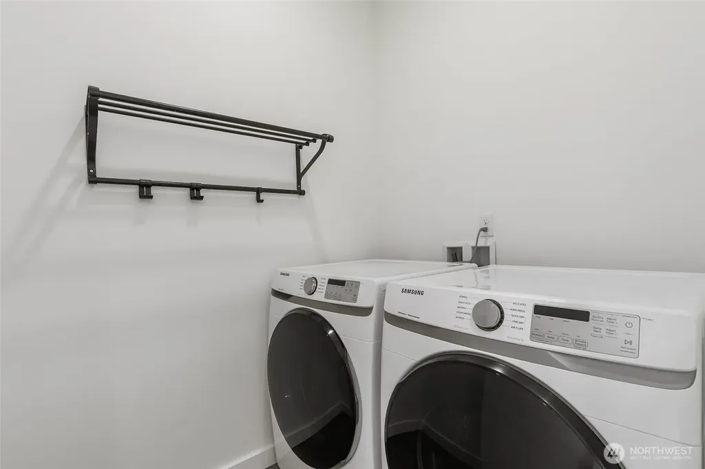 12524 15th Avenue NE Seattle WA 98125