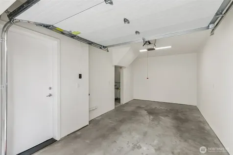 12524 15th Avenue NE Seattle WA 98125