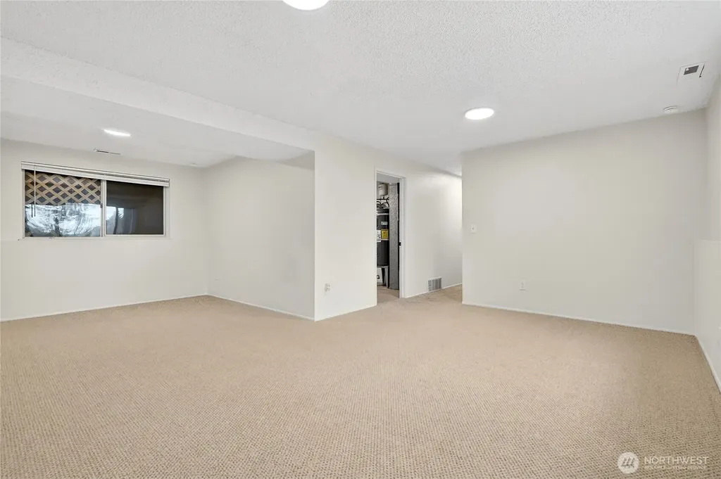 28 Madrona Place Dupont WA 98327