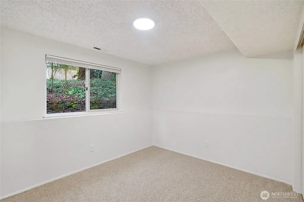 28 Madrona Place Dupont WA 98327