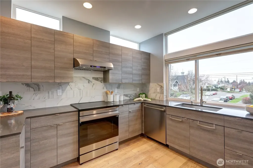 3931 California Avenue SW Seattle WA 94116