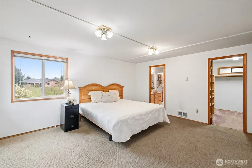 31 Bon Jon View Way Sequim WA 98382