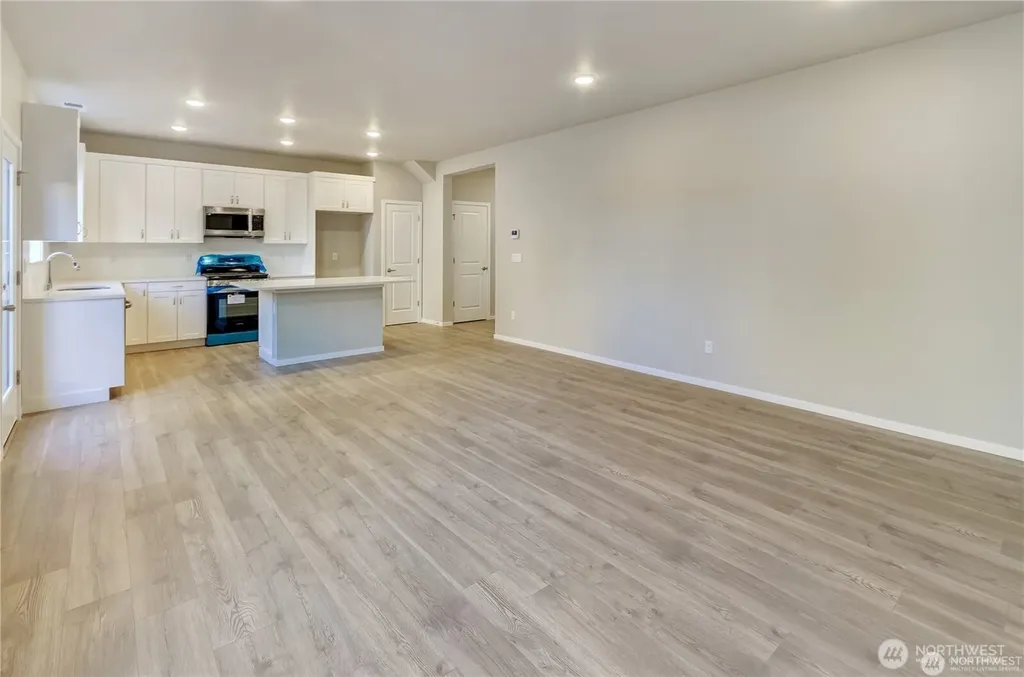 18204 37th Avenue Ct E Tacoma WA 98446