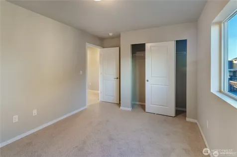 18204 37th Avenue Ct E Tacoma WA 98446