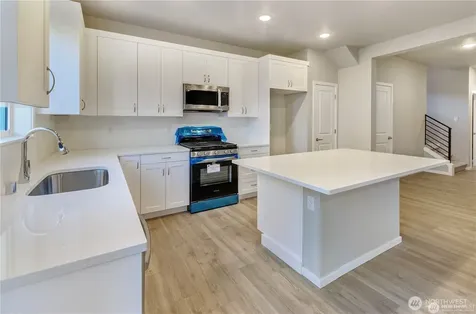 18204 37th Avenue Ct E Tacoma WA 98446