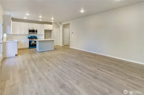 18204 37th Avenue Ct E Tacoma WA 98446