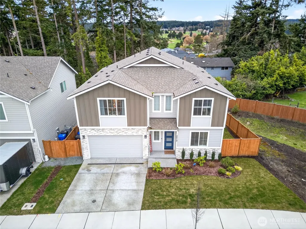 2210 SW Putnam Drive Oak Harbor WA 98277