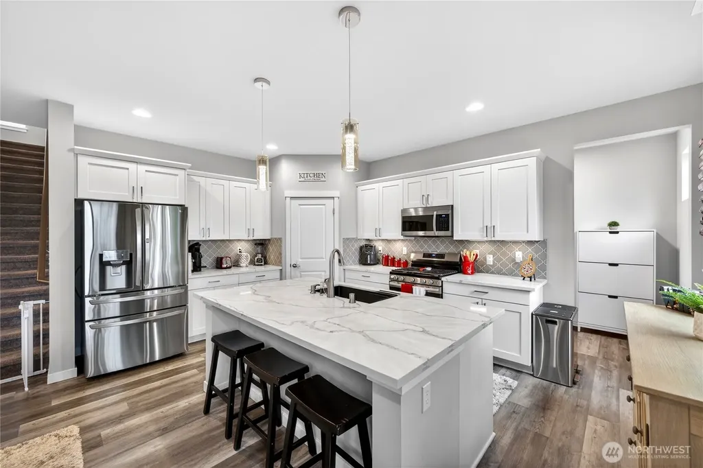 2210 SW Putnam Drive Oak Harbor WA 98277
