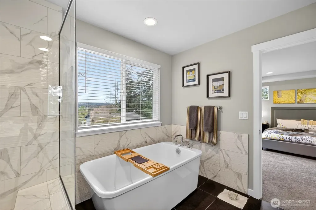2210 SW Putnam Drive Oak Harbor WA 98277