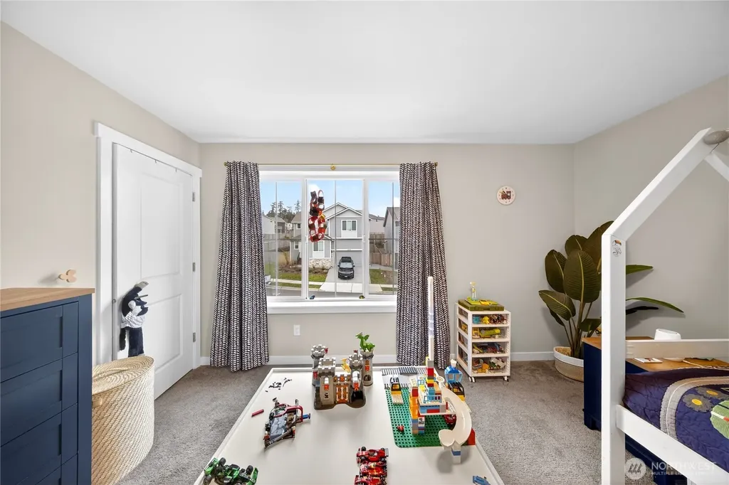 2210 SW Putnam Drive Oak Harbor WA 98277