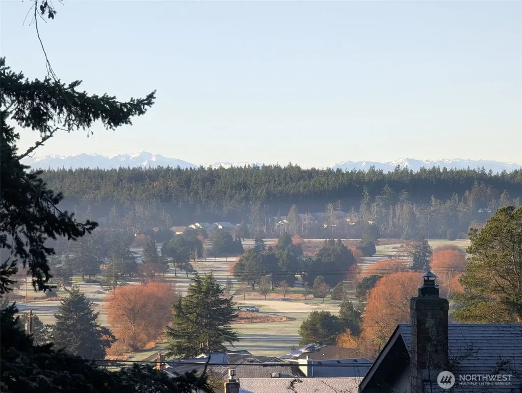 2210 SW Putnam Drive Oak Harbor WA 98277