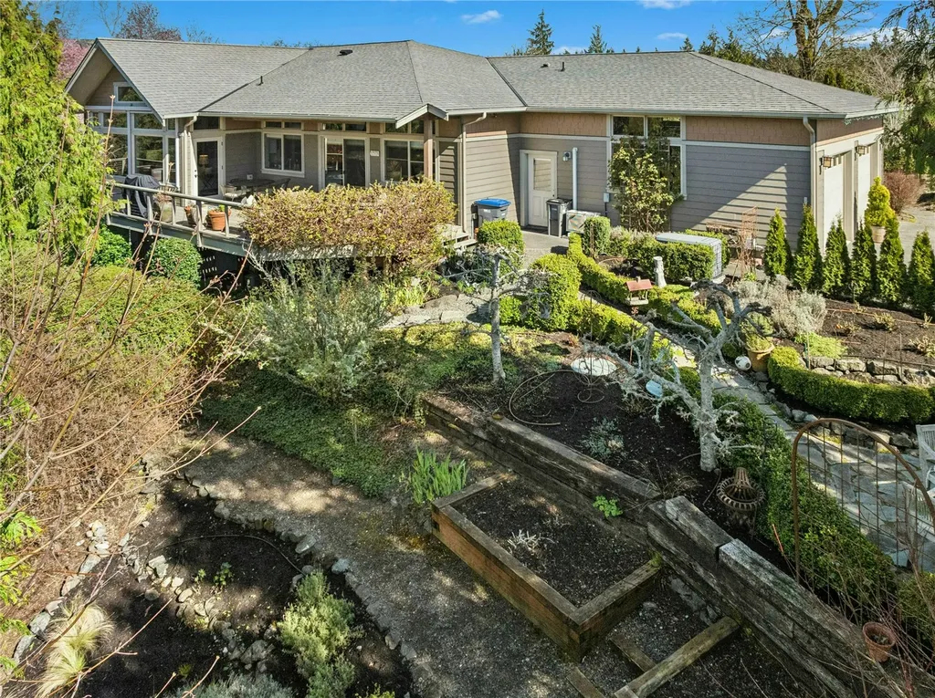 22843 Tranquility Place NE Kingston WA 98346