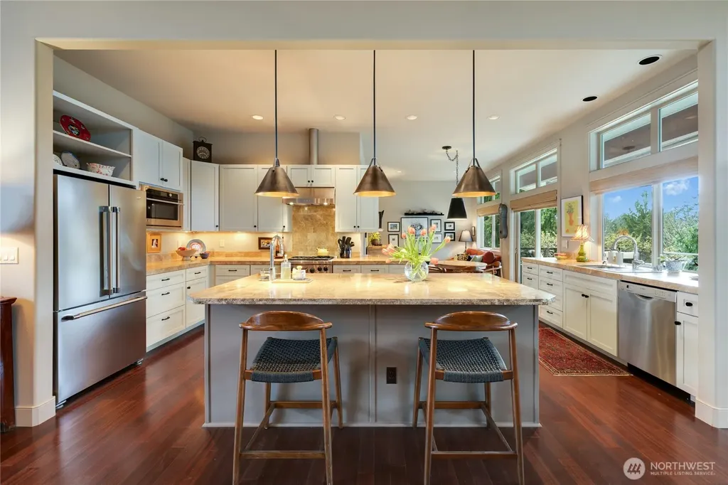 22843 Tranquility Place NE Kingston WA 98346