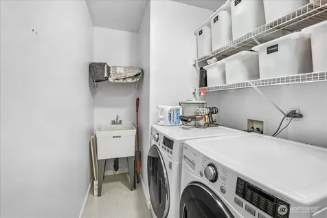 266 Camas Avenue SE Renton WA 98056