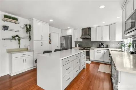 266 Camas Avenue SE Renton WA 98056