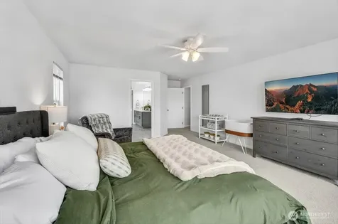 266 Camas Avenue SE Renton WA 98056