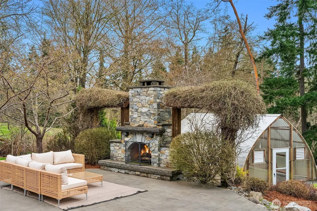 18106 115th Avenue SW Vashon WA 98070