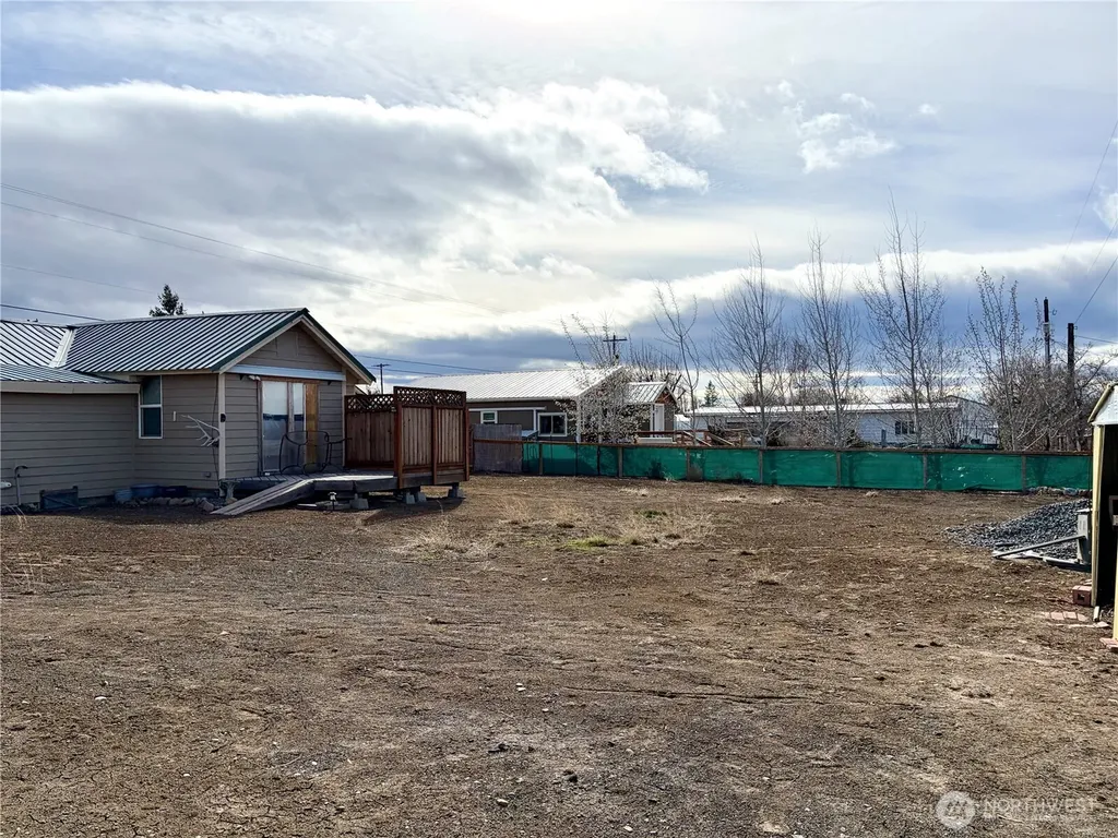 10388 Largent Street NE Coulee City WA 99115