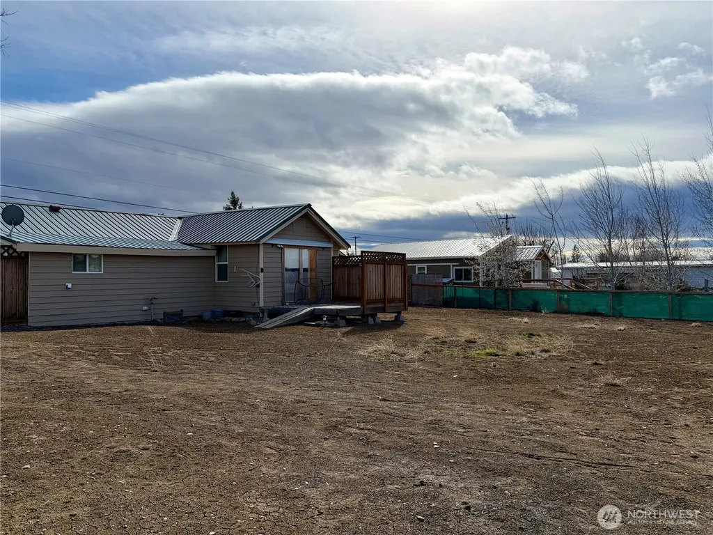 10388 Largent Street NE Coulee City WA 99115